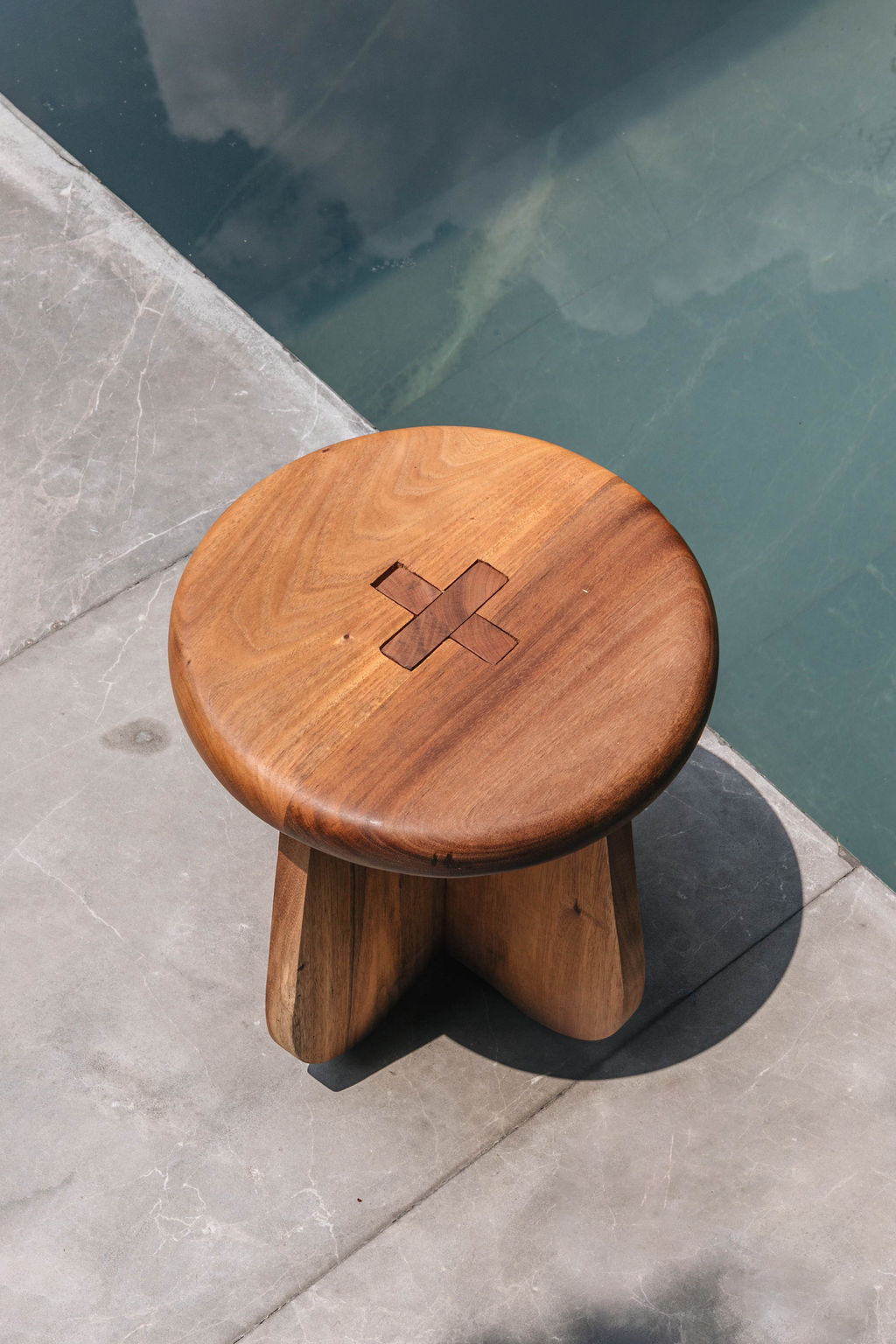 Banquito Hongo / Caoba