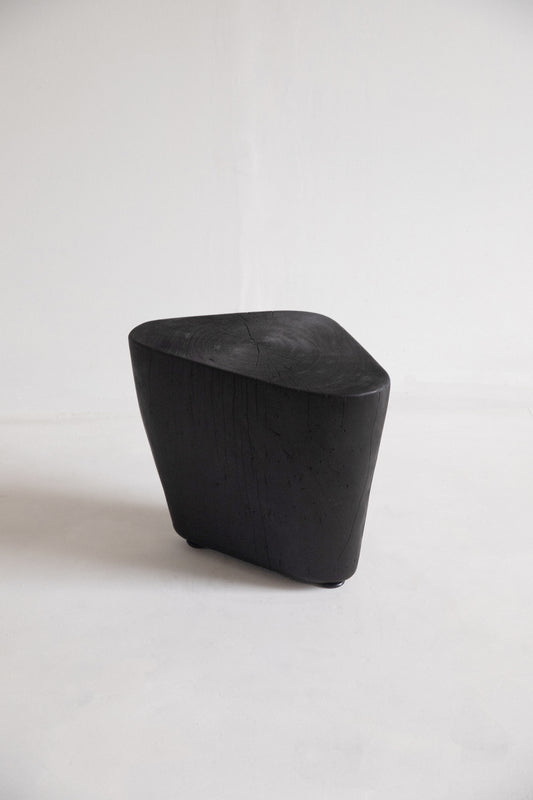 Mesa Chuun chica / Ramón Yakisugi