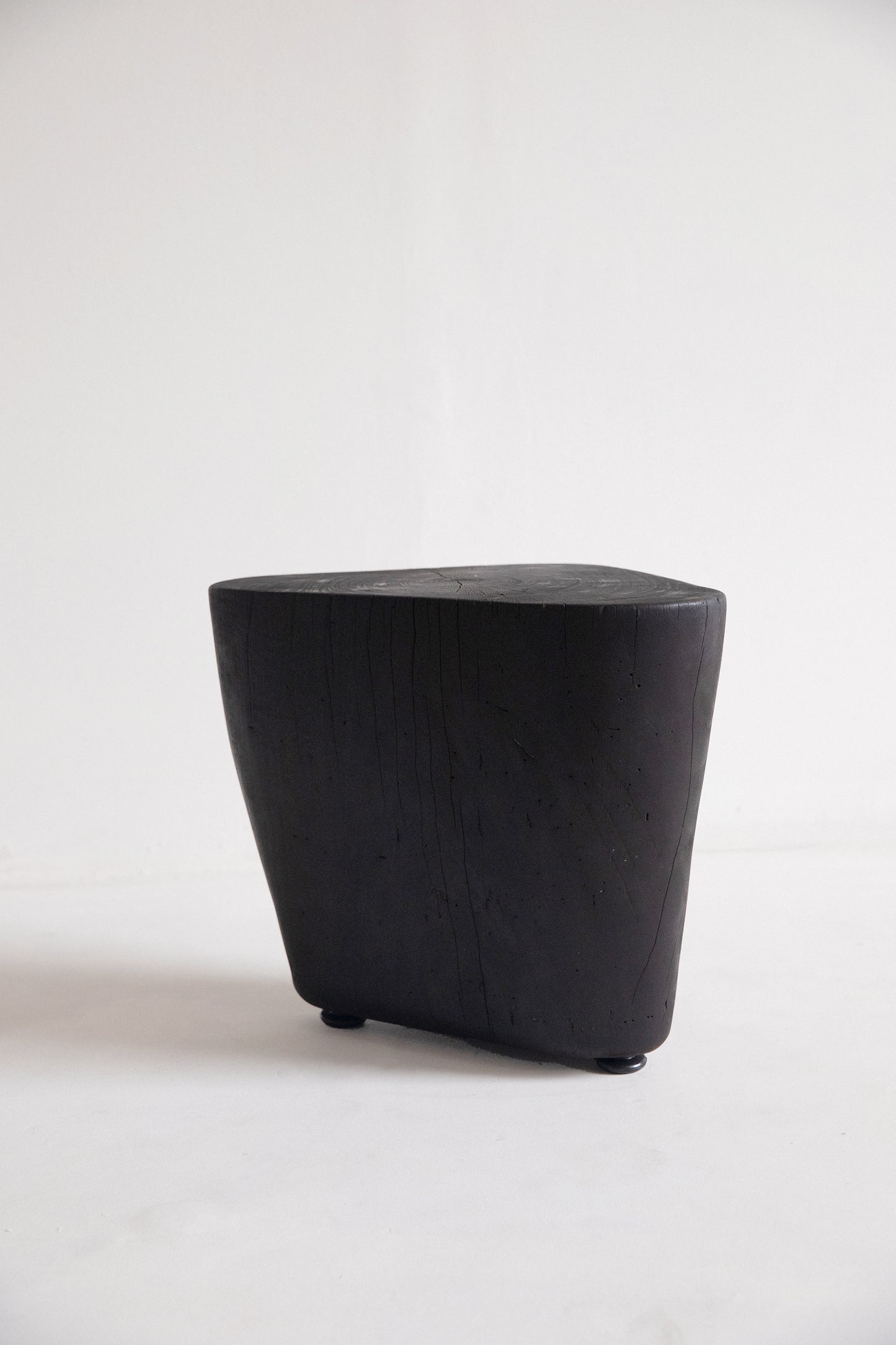 Mesa Chuun chica / Ramón Yakisugi